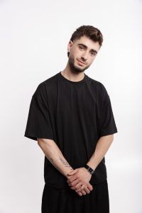 THE OVERSIZE TEE
